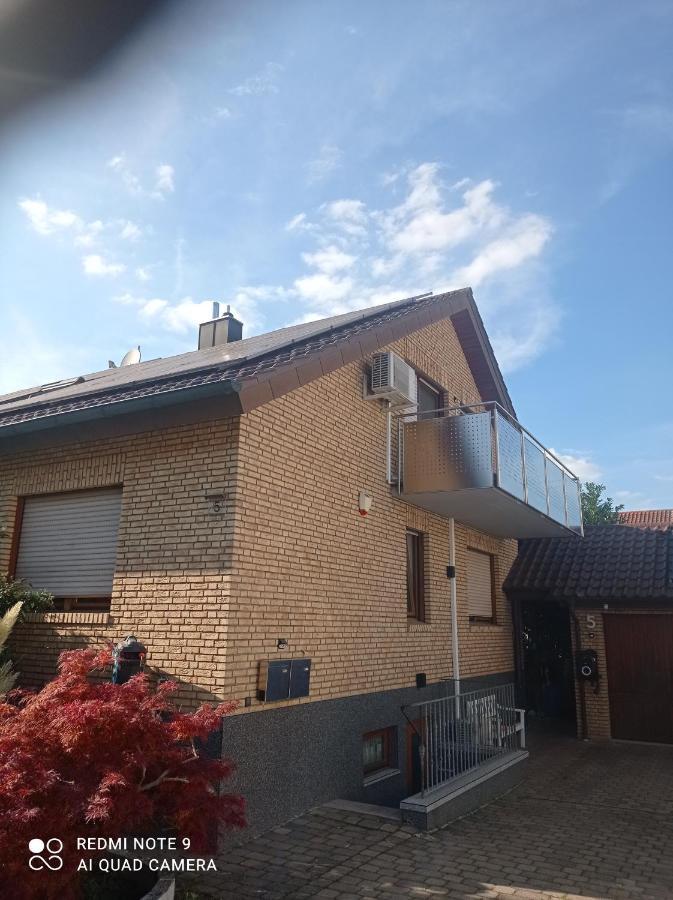 Moderne Ferienwohnung Neckarschleife Mit Klimaanlage Kirchheim am Neckar Exterior foto